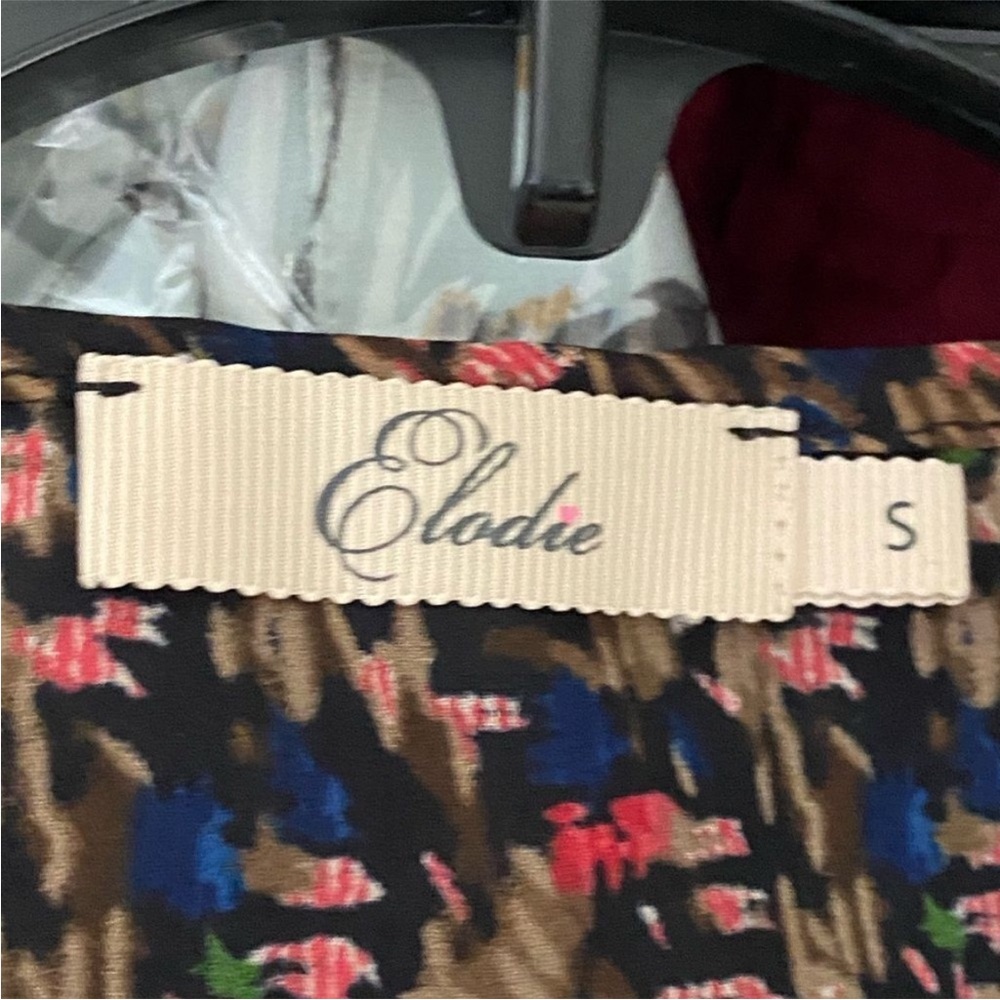 NWT Woman’s Two Piece Shorts Outfit. Size Small. - Picture 5 of 5